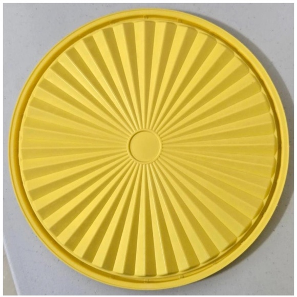 VTG 70s Tupperware Container Large Servalier Yellow Round Storage W/ Lid 1339-1 - Picture 10 of 14